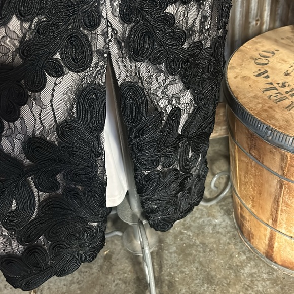 JS Collections Black and Gold Dress - Picture 6 of 10